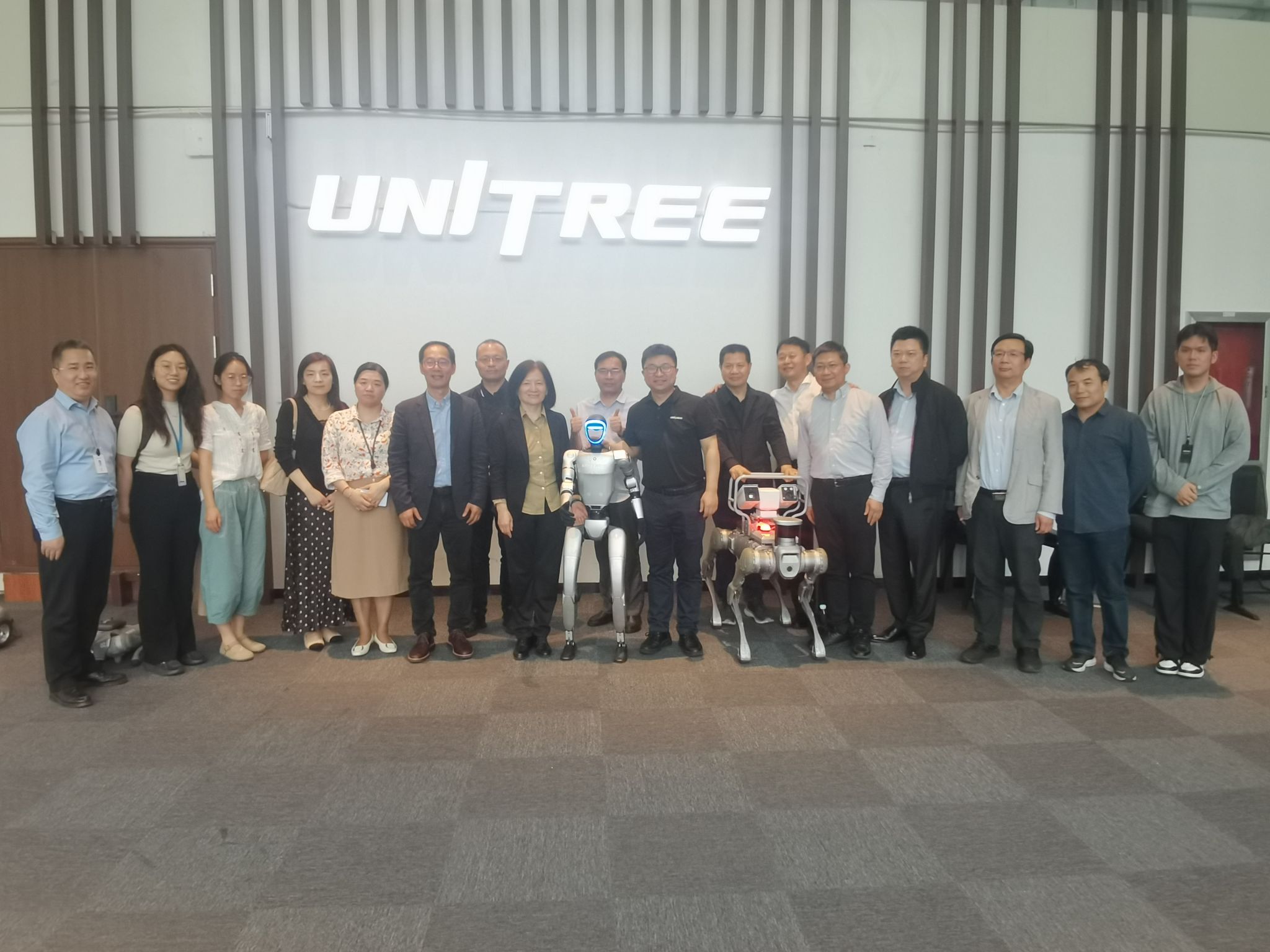 聶清副校長帶隊調研人工智能基礎軟件開發，深化校企合作，共謀人才培養新篇章